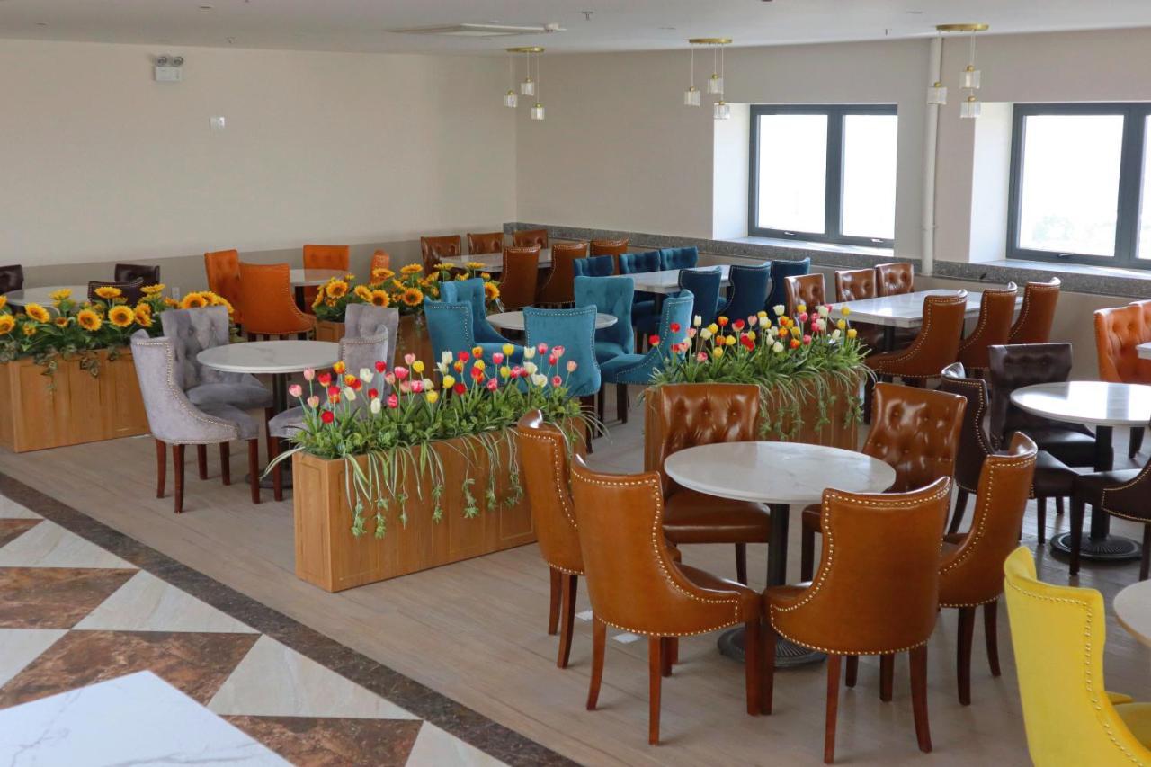 Atp Galaxy Hotel & Apartment Danang Exterior foto